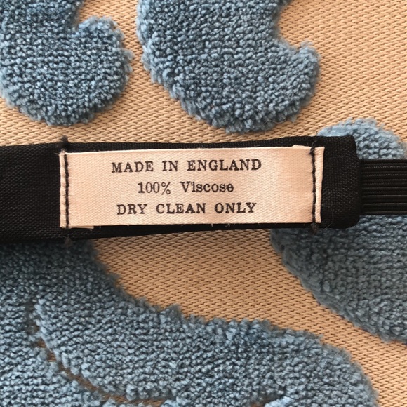 Classic Bow Tie - Picture 4 of 6